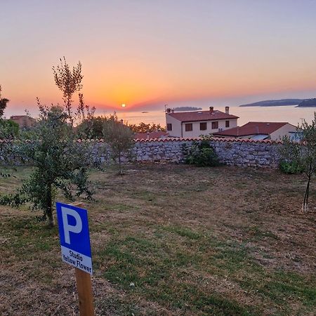 Studio Yellow Flower Rovinj Zewnętrze zdjęcie