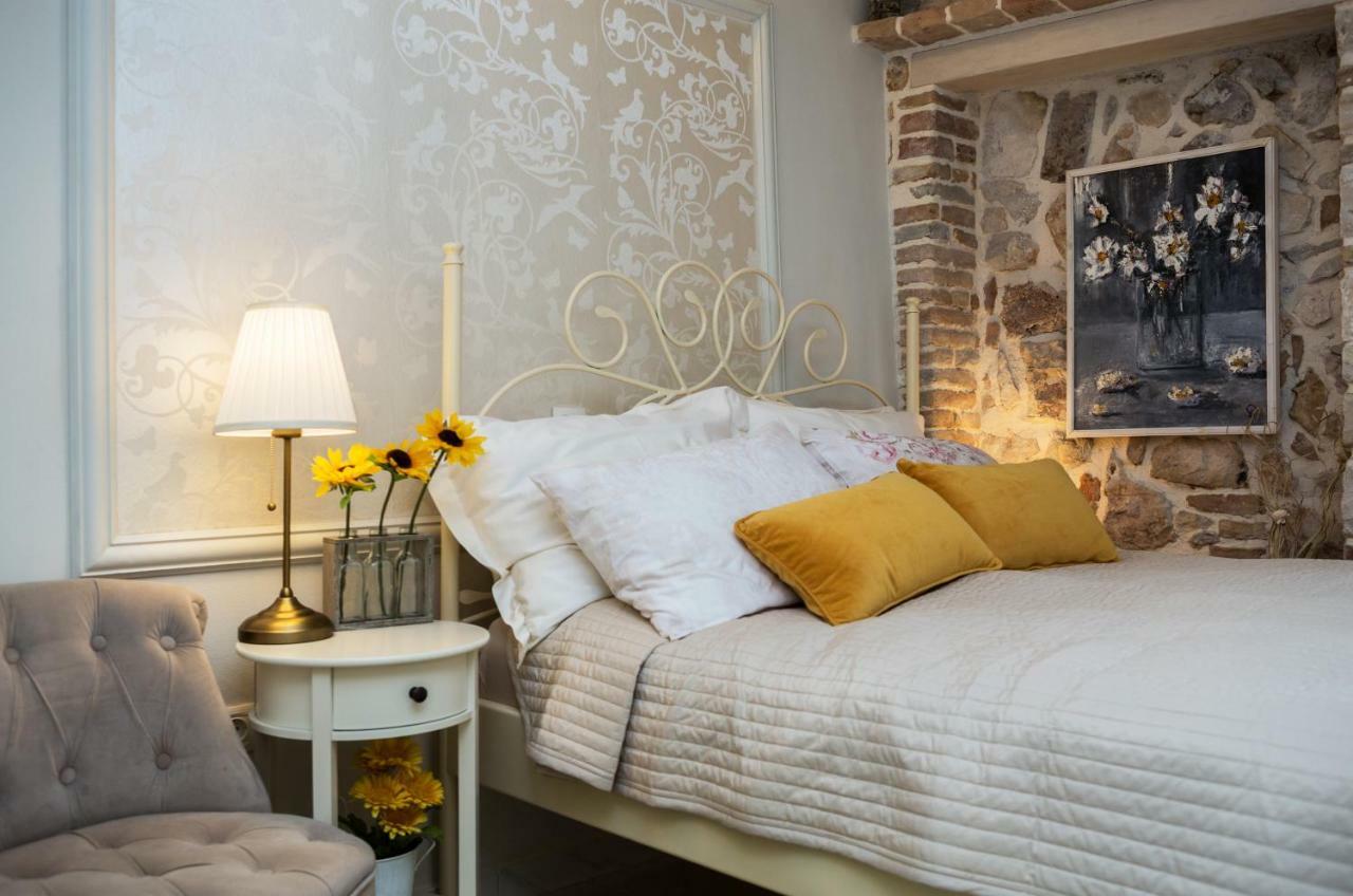 Studio Yellow Flower Rovinj Zewnętrze zdjęcie
