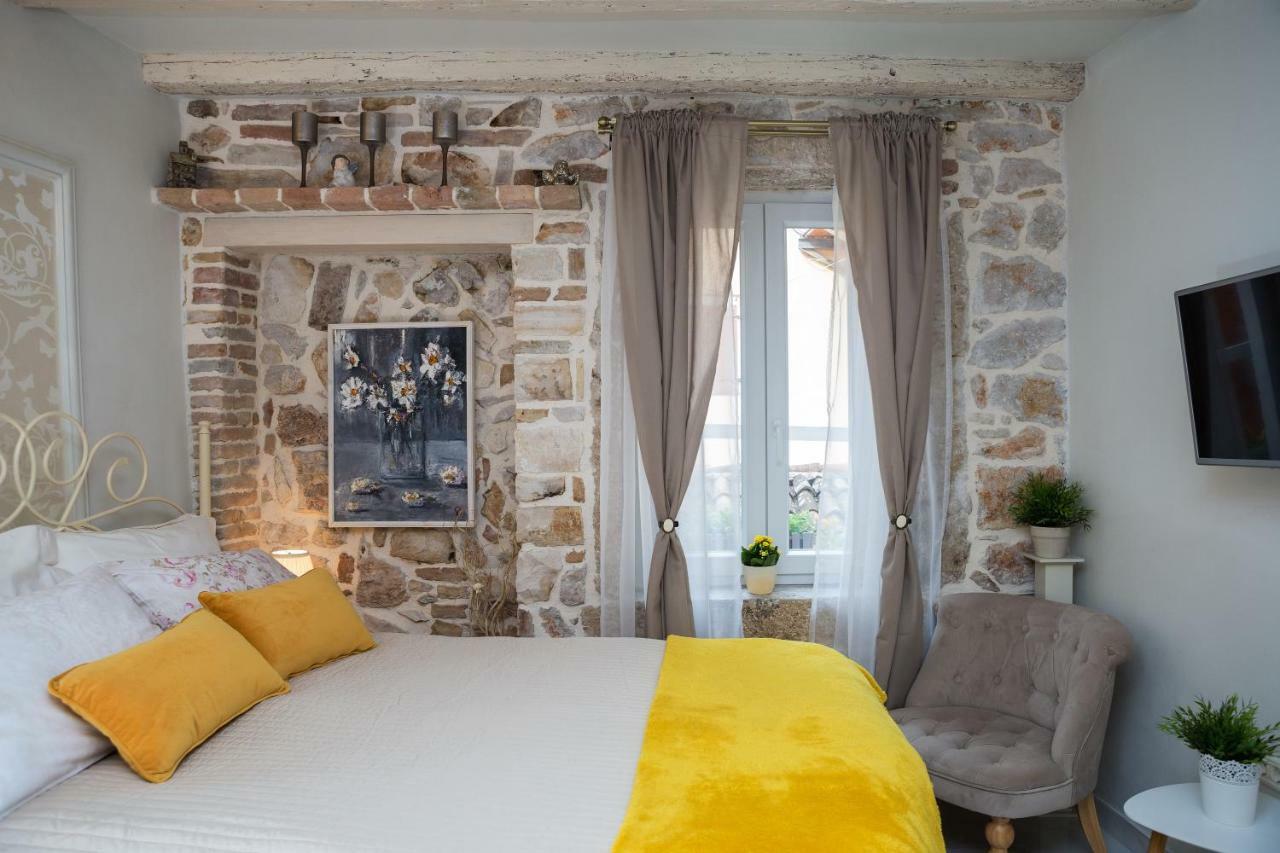 Studio Yellow Flower Rovinj Zewnętrze zdjęcie